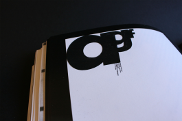 Dettaglio di un poster contenuto nel libro su AG Fronzoni 